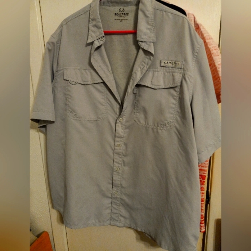 Men realtrees shirt